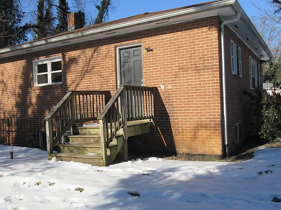 2213 N Berkshire Rd - Photo 3_02252025