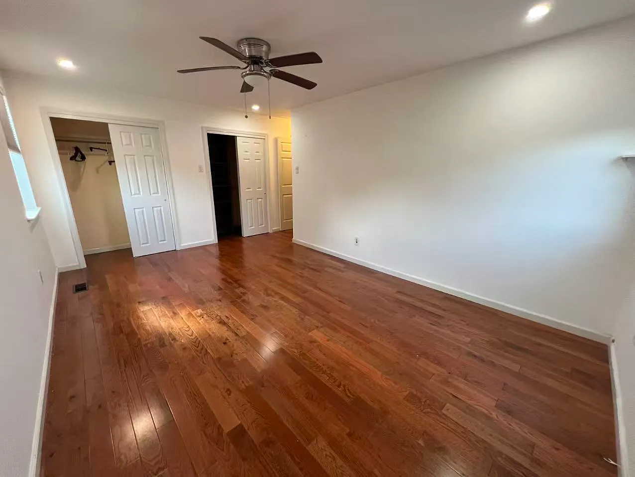 3 bed, 2.5 bath, 1742 sqft, $2,600 — Photo 2