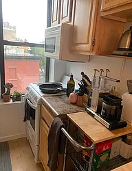 Rented by M.Grossman R.E. Management