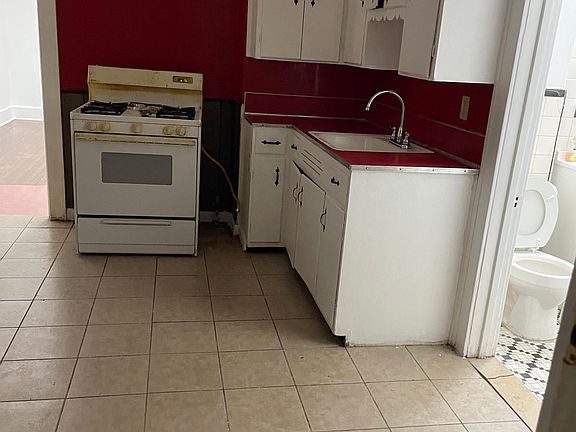 5th image of 2639 Holmes St Unit 1