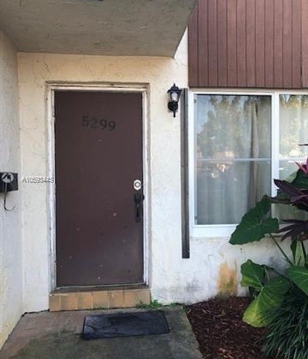 1st image of 5299 SW 40th Ave
