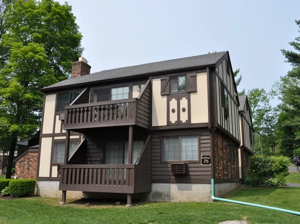 12 Derby Court #12, Brookfield, CT 06804