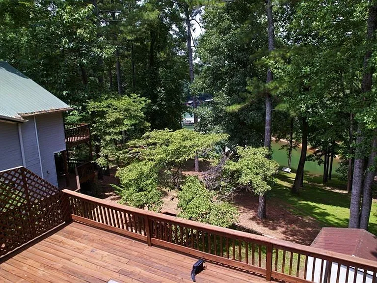 8940 Bay Dr — Photo 18