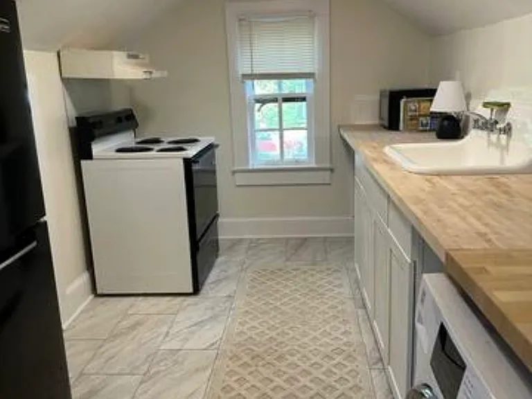 2032 Bullard St #A — Photo 5