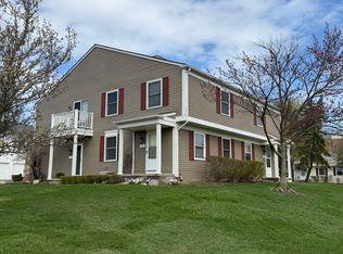 1554 Mariner Dr, Walled Lake, MI 48390