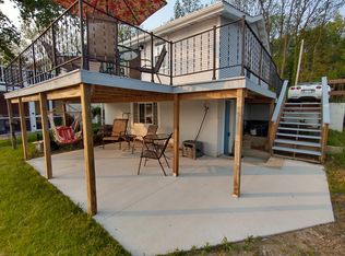 68446 Dailey Rd, Edwardsburg, MI 49112