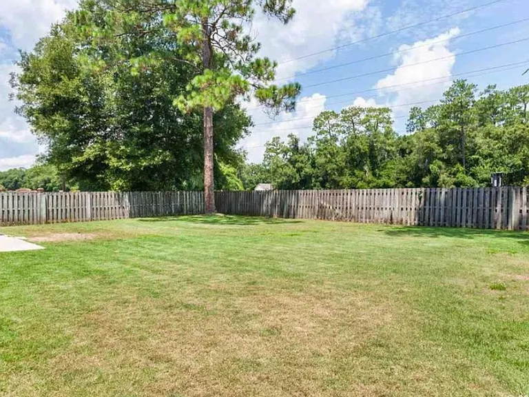 8404 SW 66th Ln — Photo 15