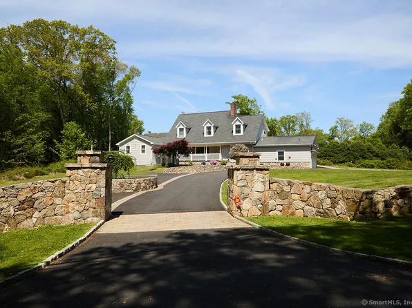 17 Grays Farm Road, Weston, CT 06883