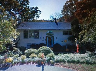 94 Smokey Ridge Rd, Ringwood, NJ 07456