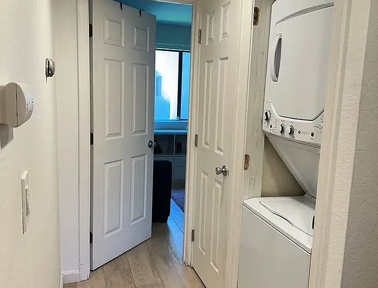 2201 Monroe St #1401 — Photo 11