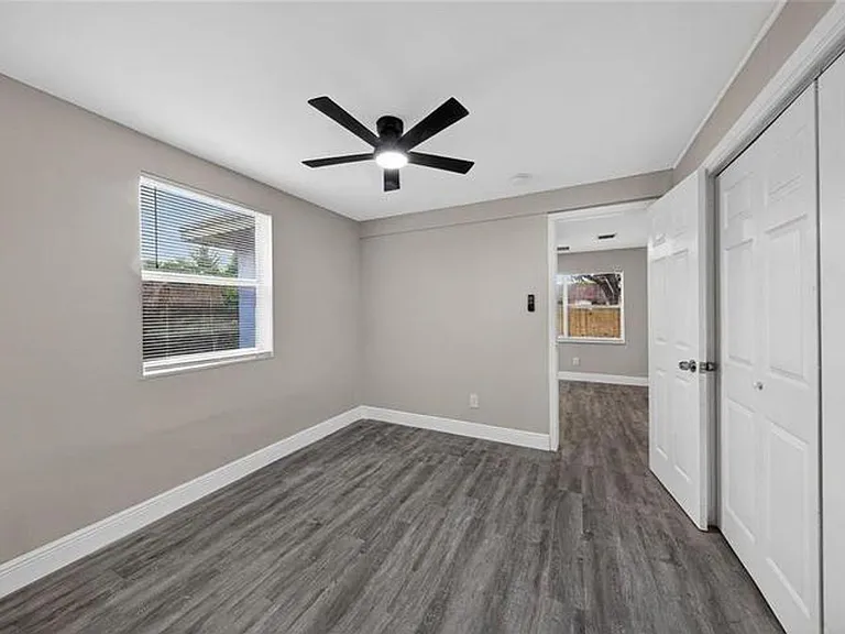 1541 NW 7th Ter — Photo 9