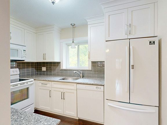 4th image of 89 Walnut St APT 5