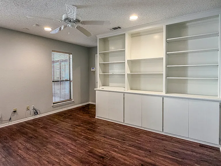 5128 Ledgestone Dr — Photo 13