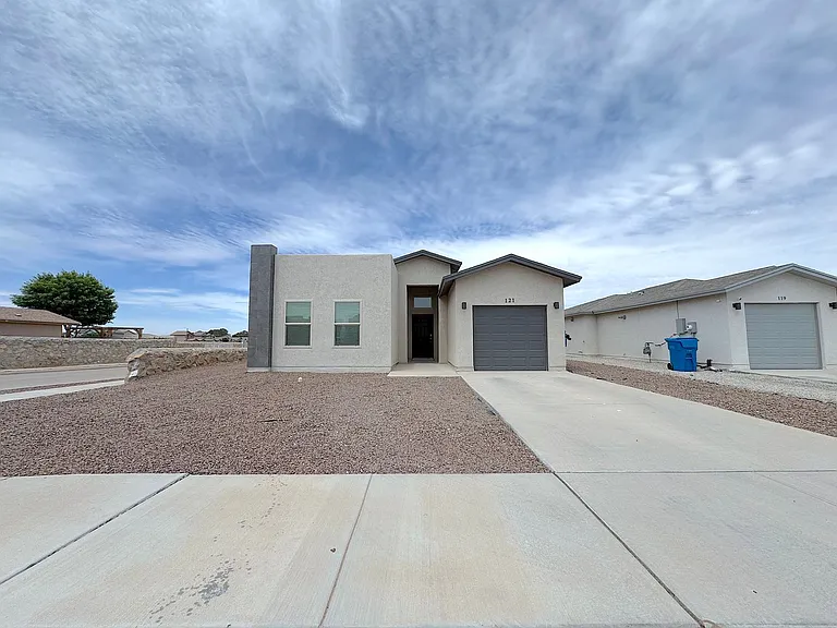 121 Alamito Creek Ave — Photo 1