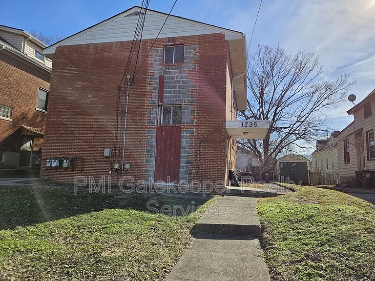 1735 Mills Ave — Photo 1