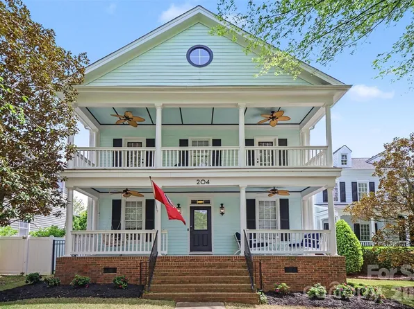 204 Mills Ln, Fort Mill, SC 29708