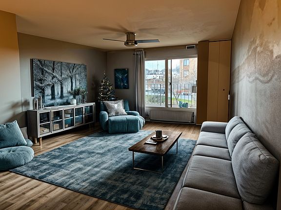 3rd image of 5400 Astor Ln APT 206