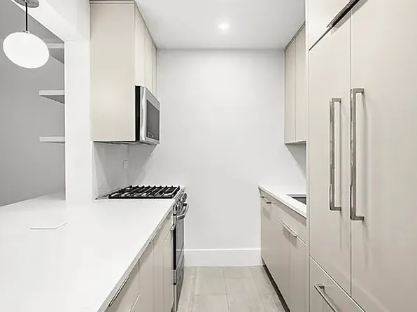 345 West 58th Street image 4 of 16