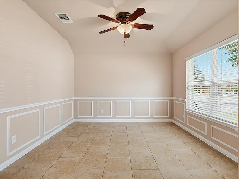 6033 Roma St — Photo 19