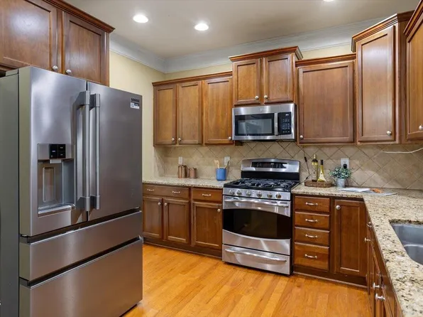 1757 Laurel Park Pl, Cary, NC 27511