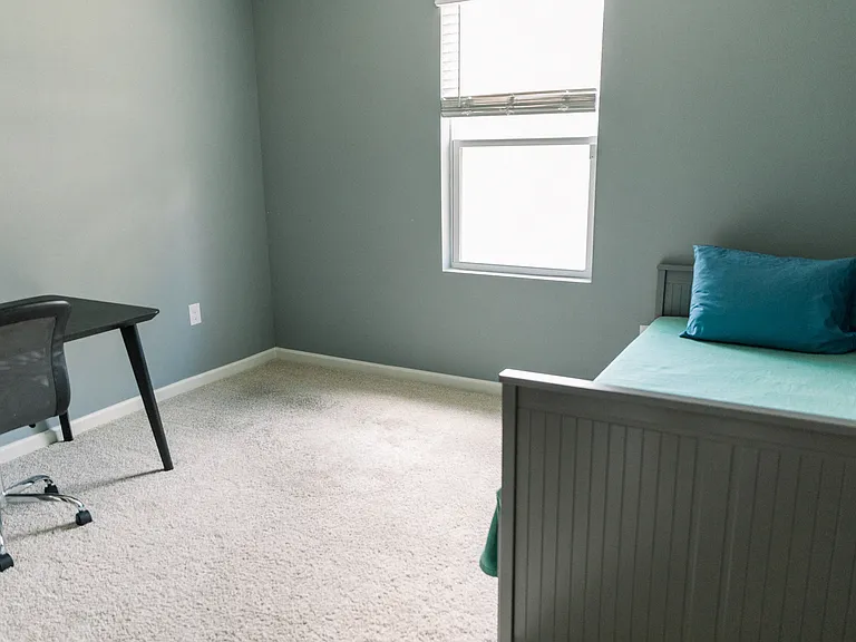922 Jamaica Ave — Photo 17