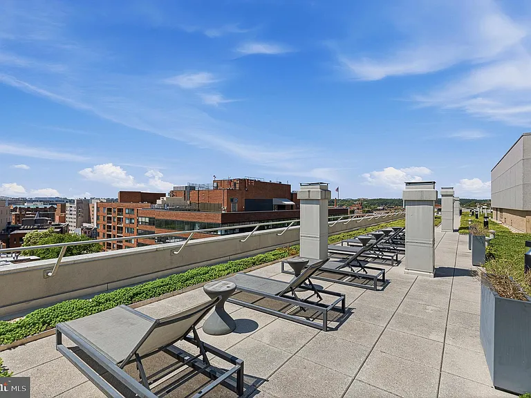 2501 M St NW #722 — Photo 21
