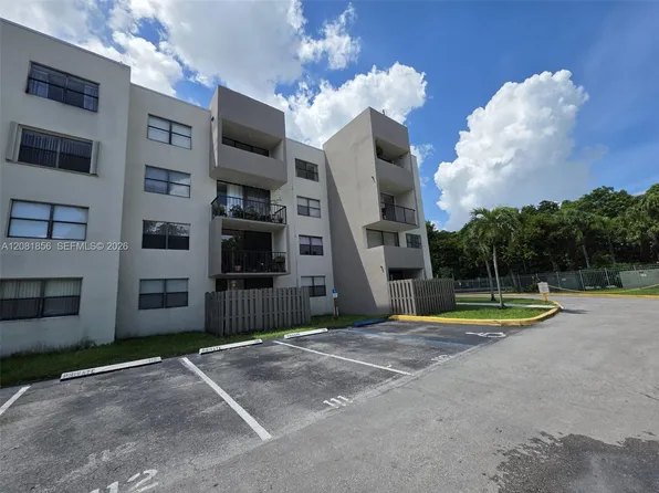 8006 SW 149th Ave APT D205, Miami, FL 33193