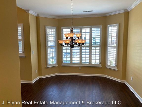 3rd image of 10721 Yellow Tail Ct