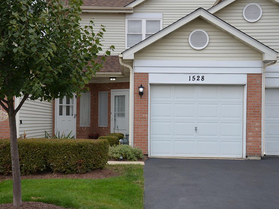 1st image of 1528 Darien Lake Dr