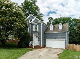 1805 Misty Hollow Ln, Apex, NC 27502