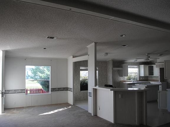 5th image of 112 Golden Coast Cir