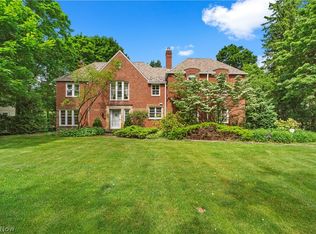 2850 Paxton Rd, Shaker Heights, OH 44120