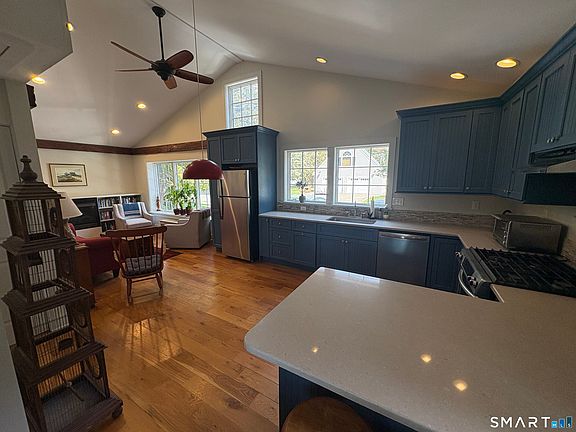 2nd image of 9 Sunset Beach Rd #B