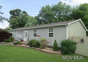 1st image of 10 Beech Cir