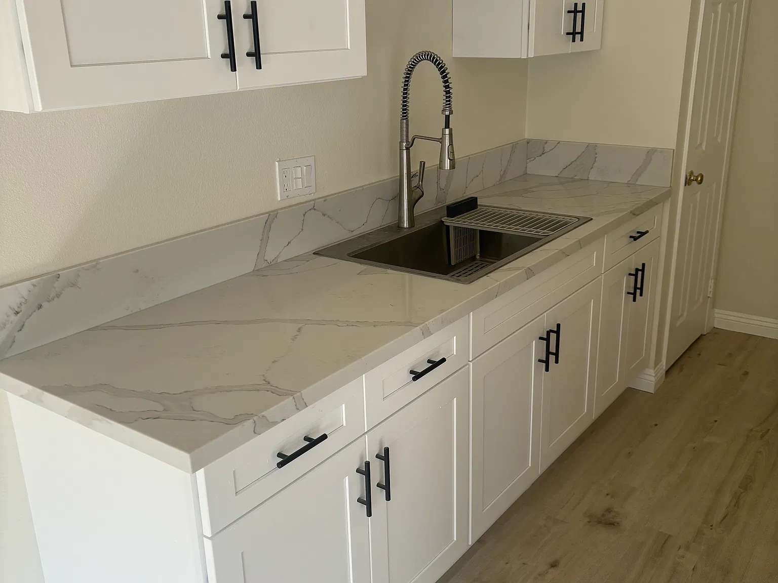 1 bed, 585 sqft, $1,995 — Photo 2