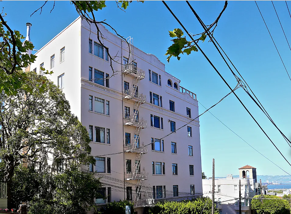 Chestnut Place — Photo 1