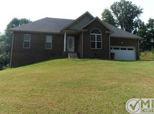 1036 E Piney Rd, Dickson, TN 37055