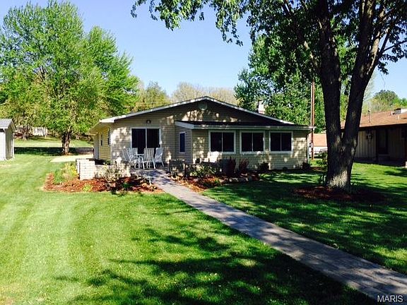 2nd image of 2269 Lakeshore Dr