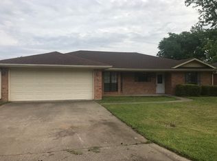 1410 Stonebriar Dr, Carthage, TX 75633