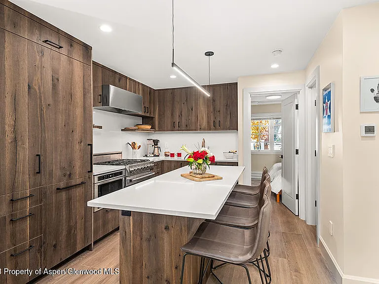 631 S Galena St #11 — Photo 6