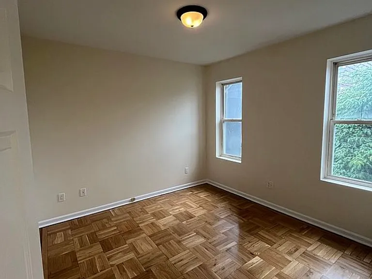 4002 Bell Blvd #2R — Photo 8