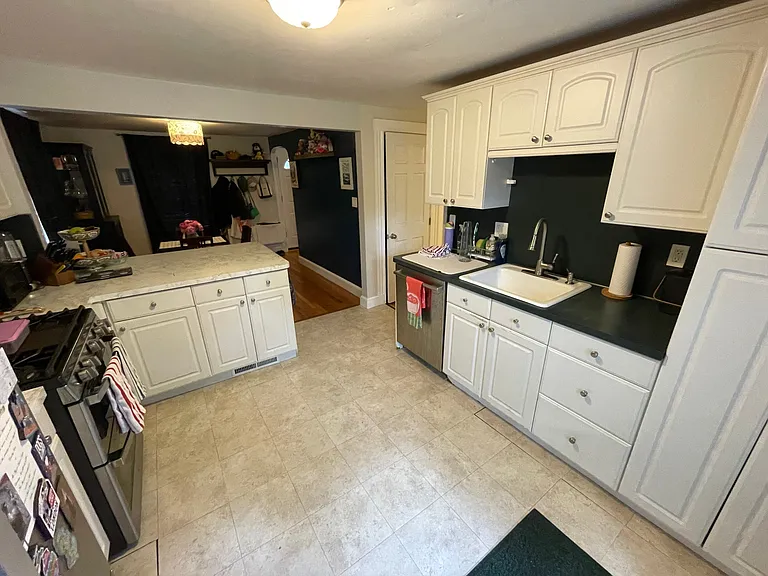 20 Oak Rd — Photo 11