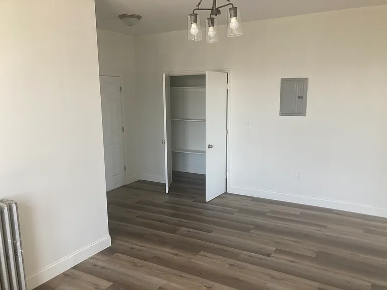6815 11th Ave #4 — Photo 7