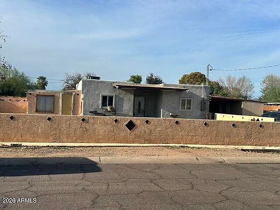 3rd image of 822 E ALTA VISTA Road