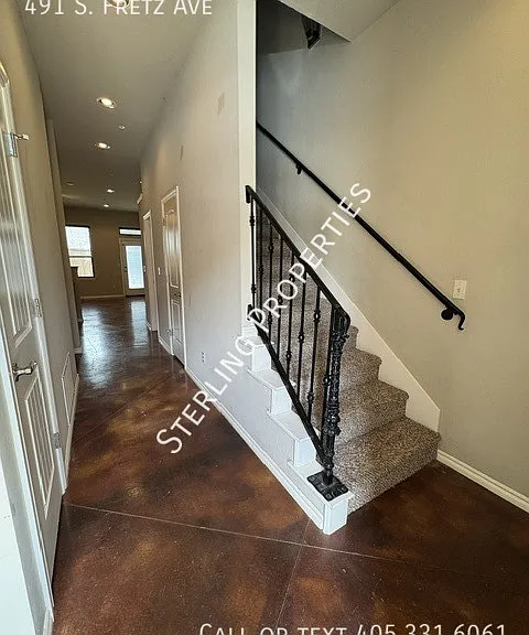 491 S Fretz Ave — Photo 2