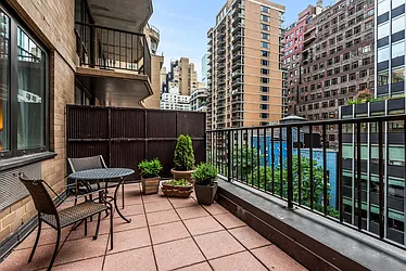 212 East 47th Street, #6G
