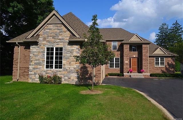 1st image of 22100 Orchard Pl