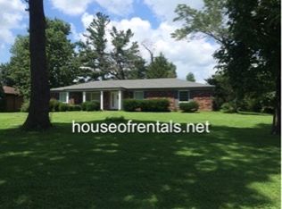 3100 Edgewood Park, Marion, IL 62959