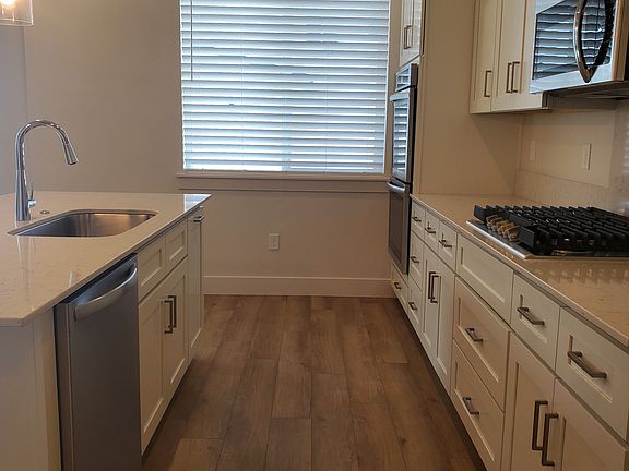 5th image of 1850 E Springloyd St