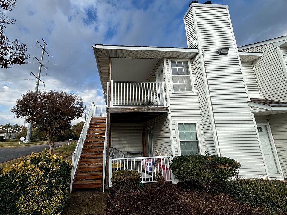 1st image of 526 Peak Ct